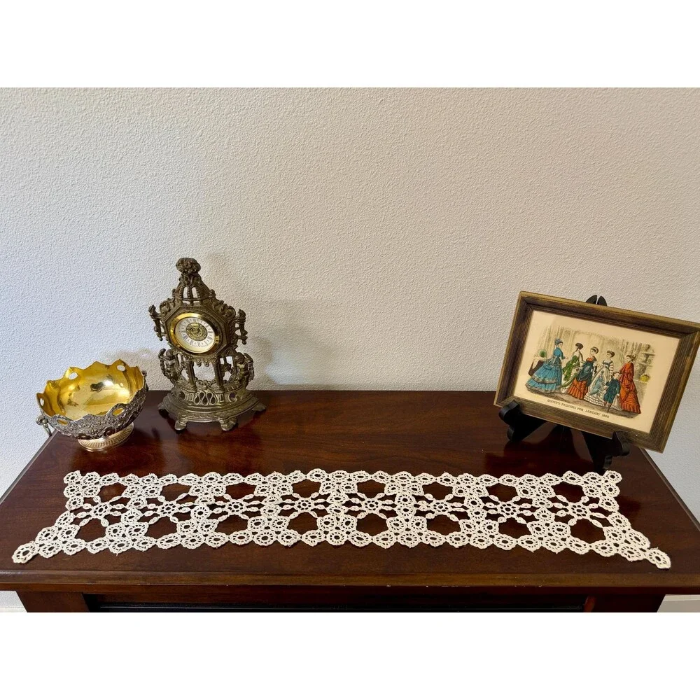 Vintage Crochet Lace Dresser Scarf | Floral Table Runner (27.5